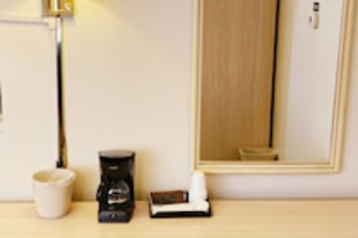 Room 34 of 120