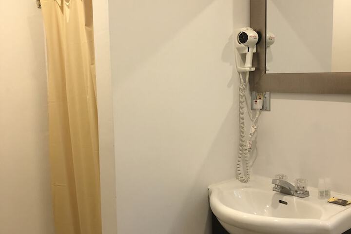 Room 64 of 73