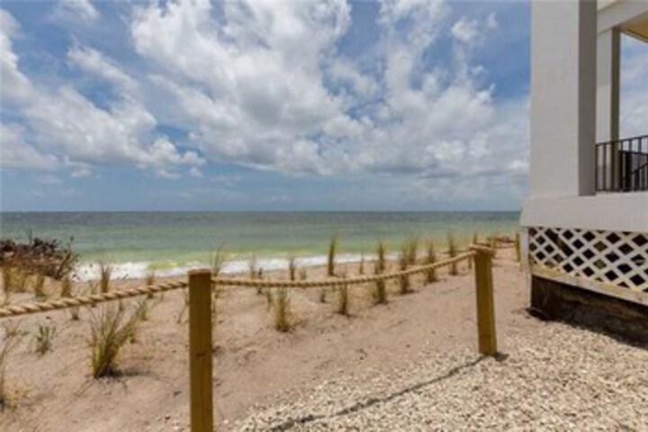 Beach 4 of 37