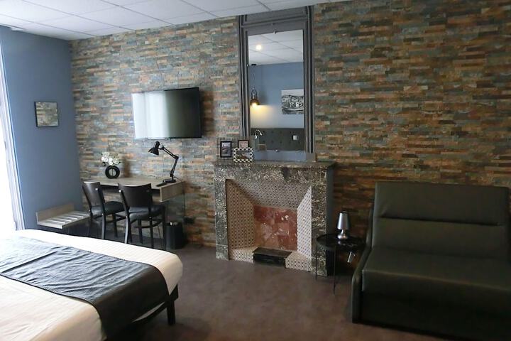 Room 22 of 62