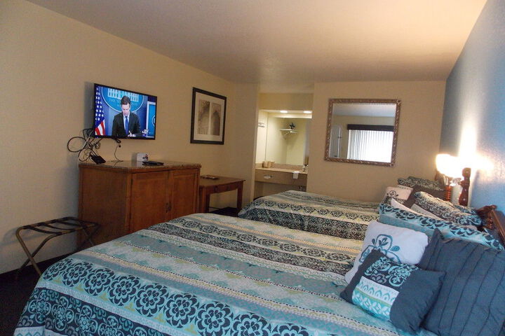 Room 75 of 128