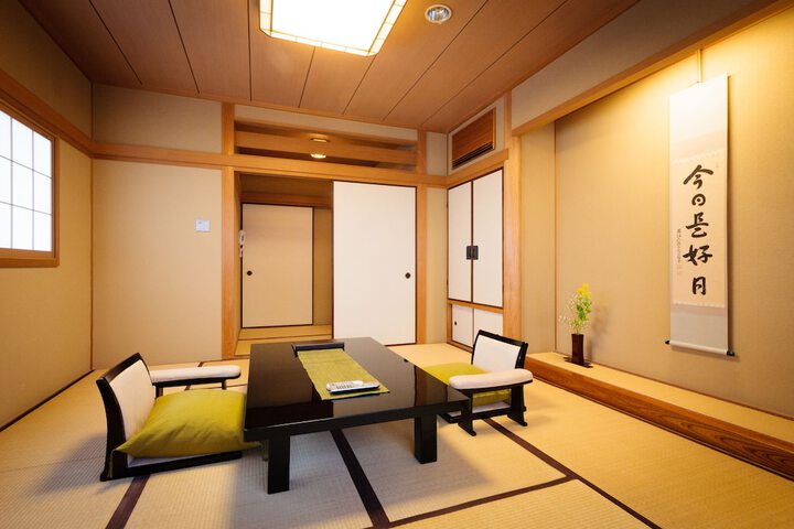 Room 7 of 44