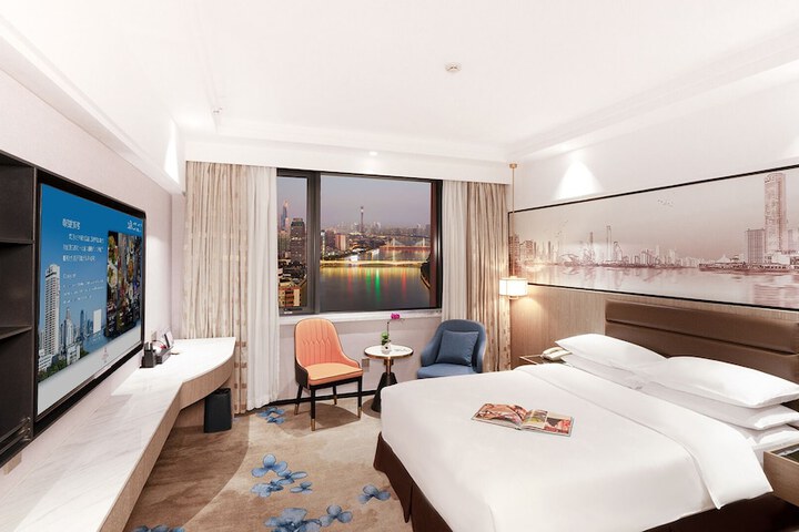 Room 21 of 82