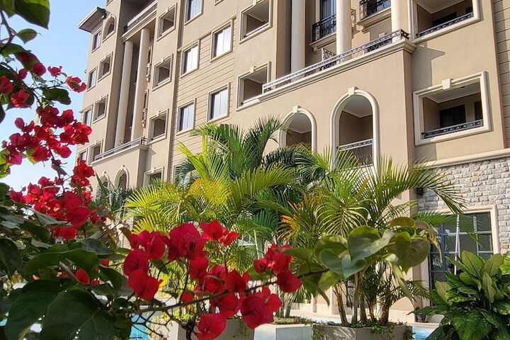 Hotel Exterior 47 of 51