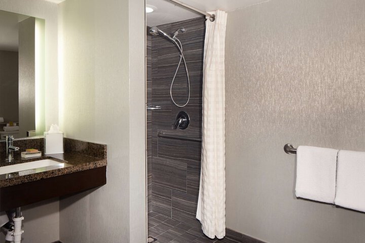 Bathroom shower