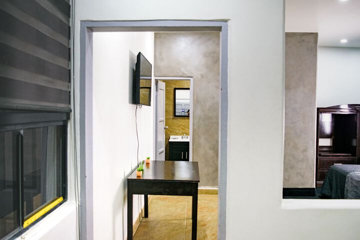 Standard Room, King or Two Doubles (2 of 5)