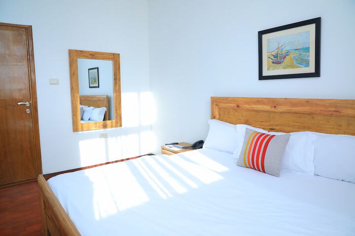 Room 10 of 130