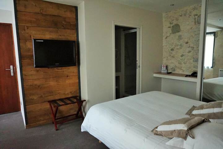 Room 10 of 56