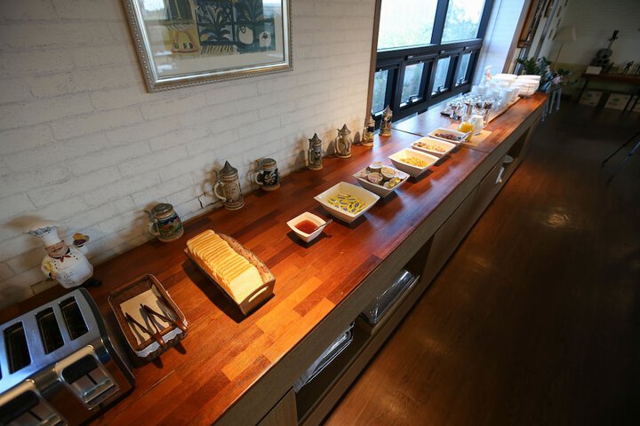 Dining 42 of 58
