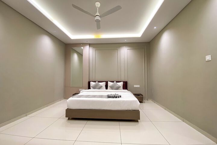 Room 10 of 86
