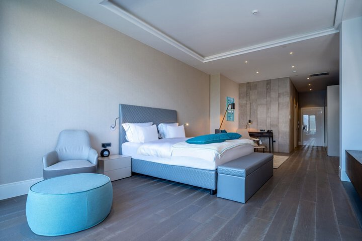 Room 15 of 149