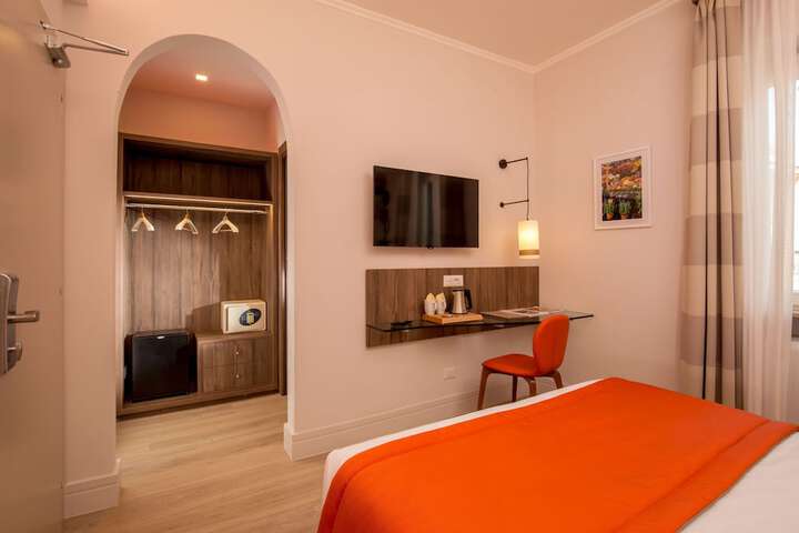 Room 12 of 49