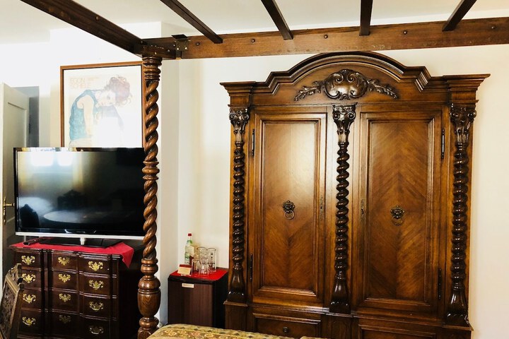 Room 26 of 113