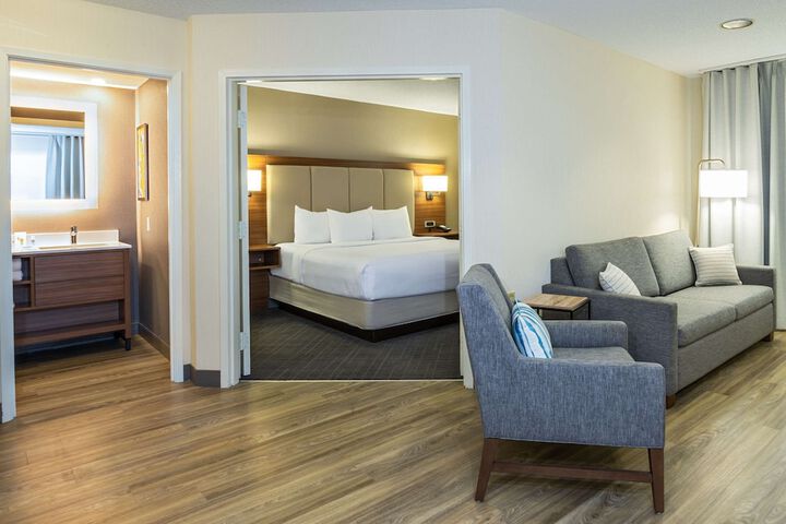 Room 8 of 19