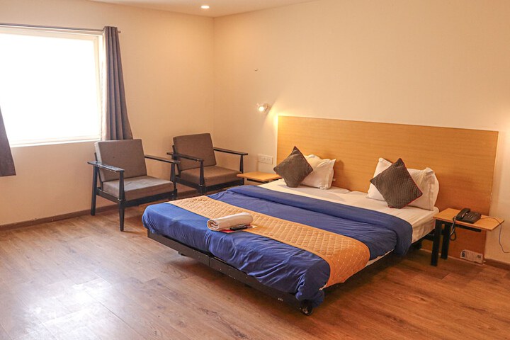 Room 10 of 31