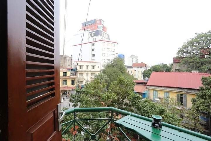 Hotel 11 of 12
