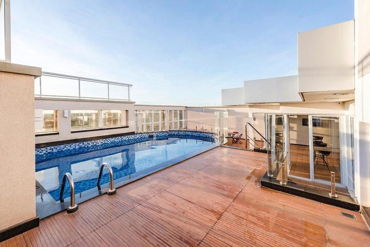 Pool 43 of 74