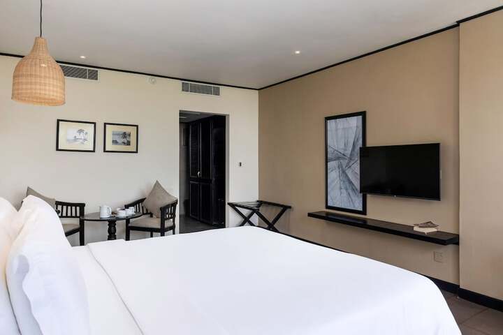 Room 5 of 36