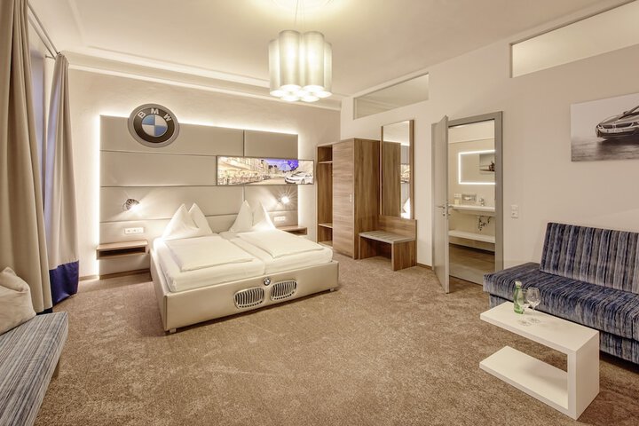 Room 7 of 38