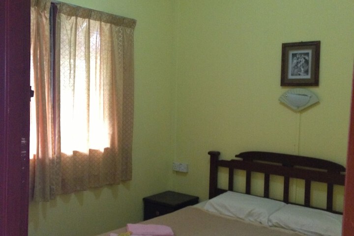 Room 6 of 34