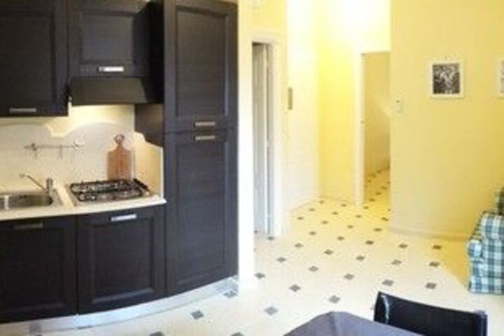 Room 4 of 5