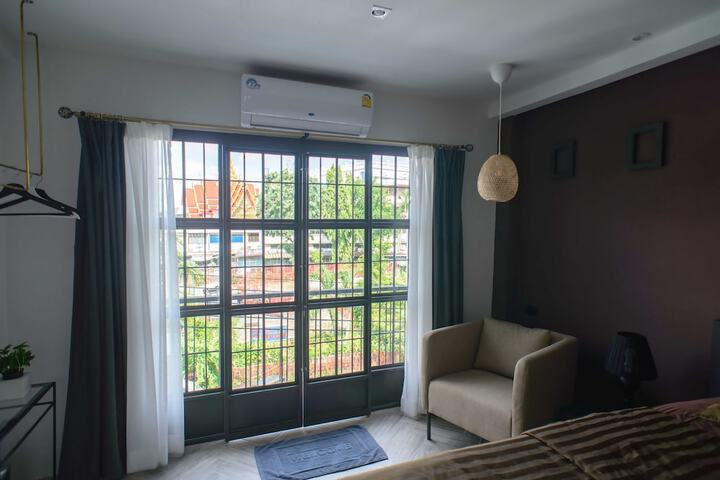 Room 58 of 102