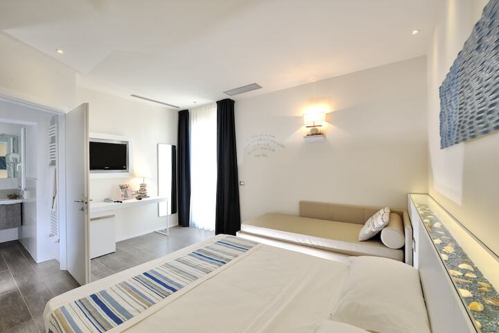 Room 9 of 57