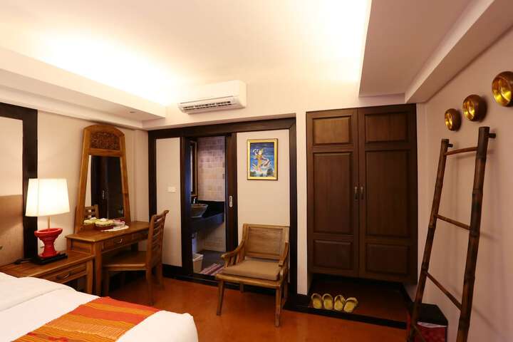 Room 29 of 98
