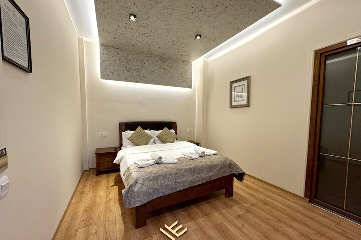 Room 26 of 121