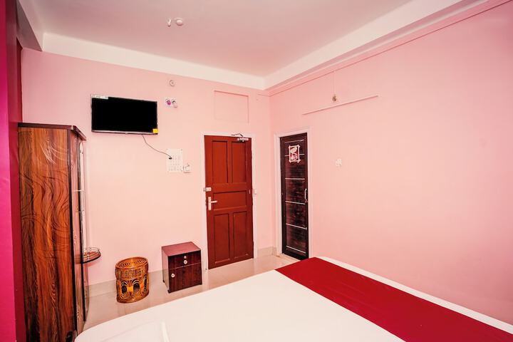 Room 9 of 19