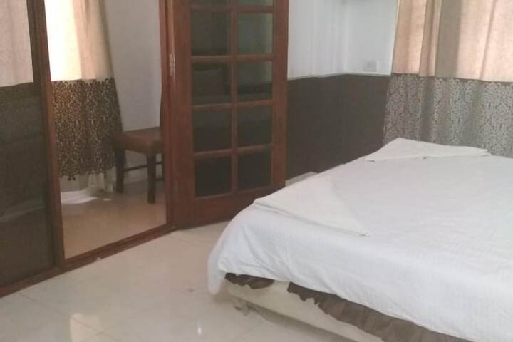 Room 34 of 60
