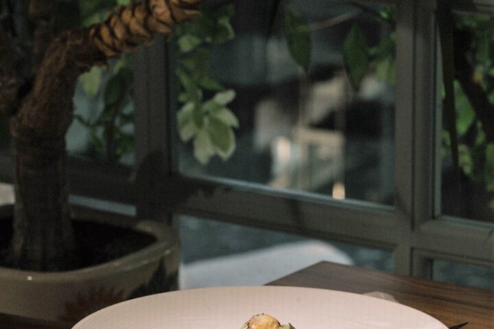 Dining 51 of 84