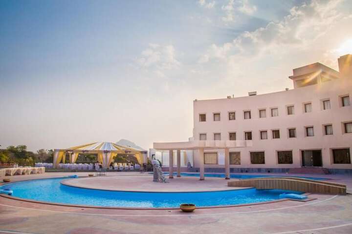 Pool 31 of 53