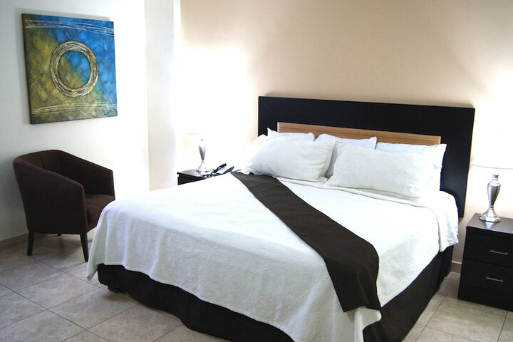 Room 2 of 18