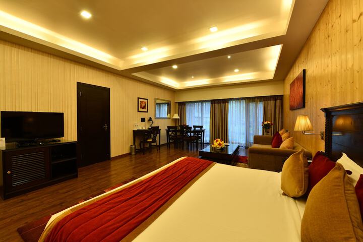 Room 19 of 166