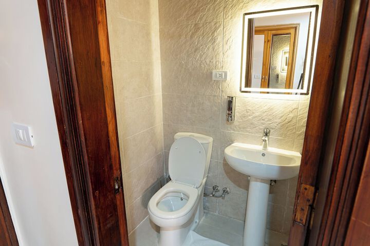 Room 82 of 120