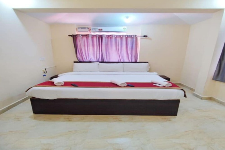 Room 3 of 7