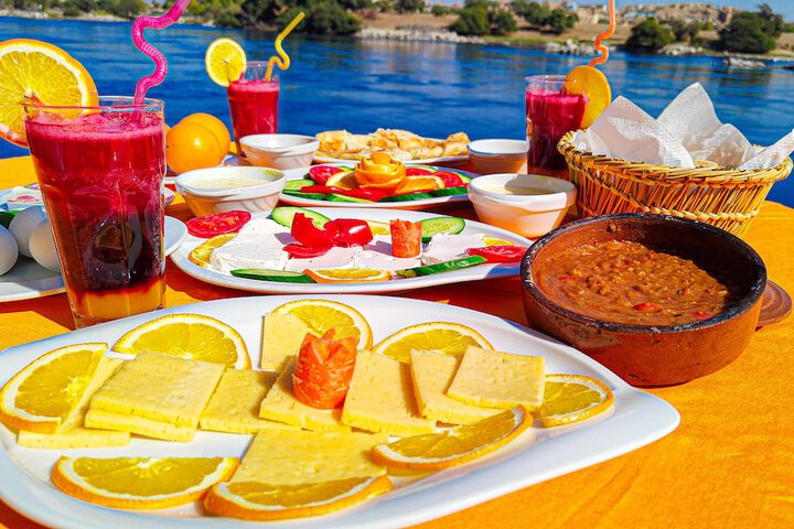 Breakfast/Coffee Service 47 of 75