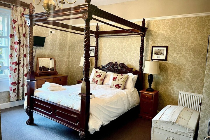 Room 19 of 33