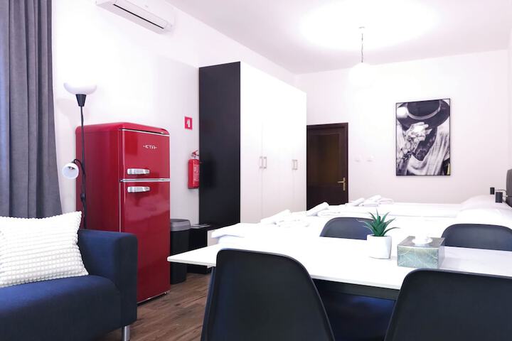 Room 26 of 68