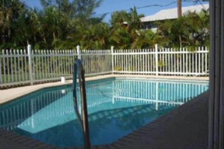 Pool 16 of 30