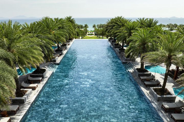 Pool 54 of 197