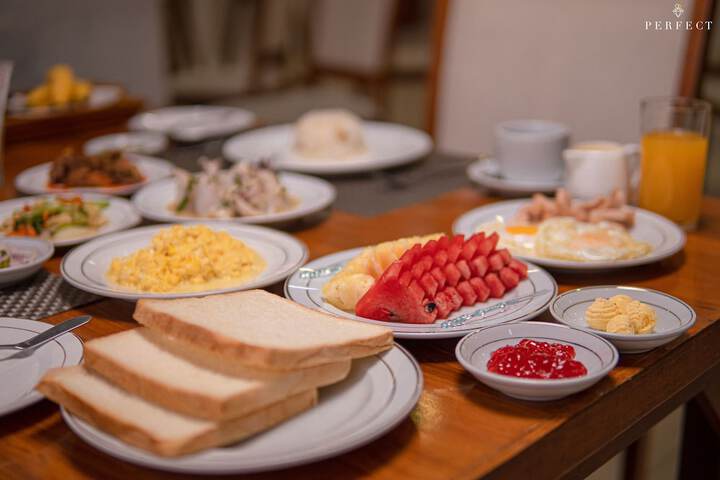 Breakfast/Coffee Service 36 of 59