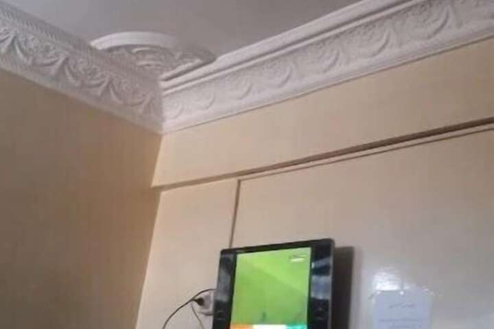 Room 7 of 15