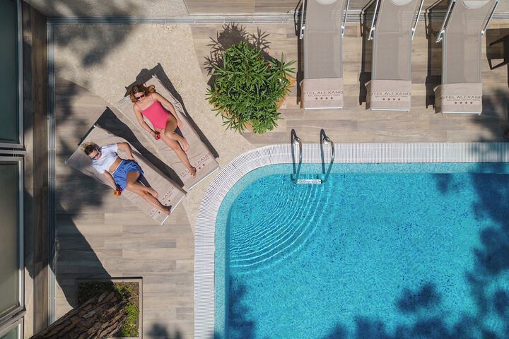 Pool 75 of 99
