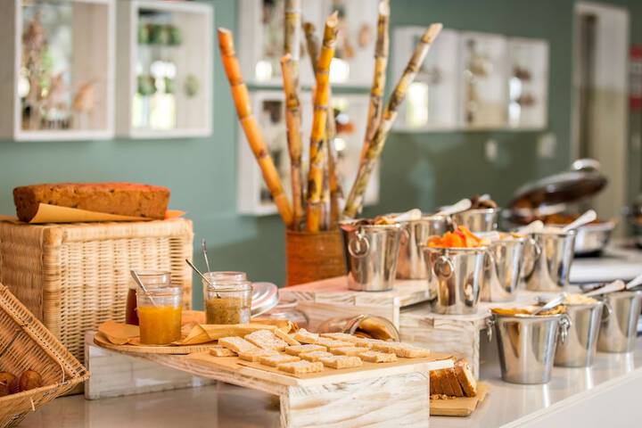 Breakfast/Coffee Service 79 of 137