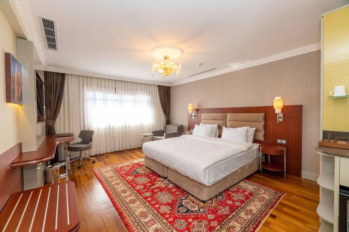 Room 29 of 102