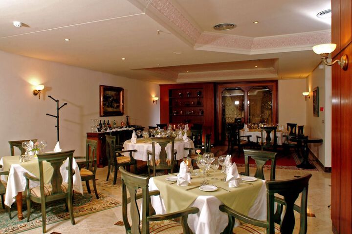 Dining 64 of 86