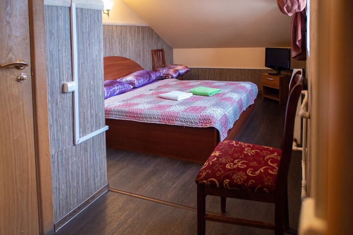 Room 17 of 39