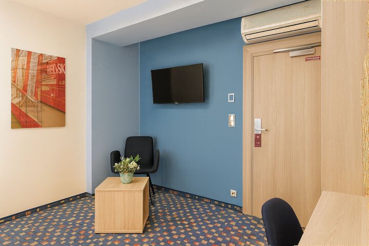 Room 49 of 96